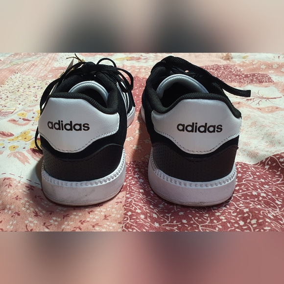 Adidas Breaknet Sleek Women’s Shoes – Core Black/Cloud White – Size 7 US W - Picture 3 of 4